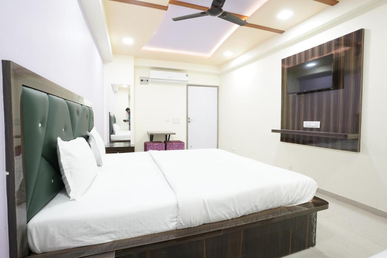 Hotel Ggc Inn アーメダバード エクステリア 写真